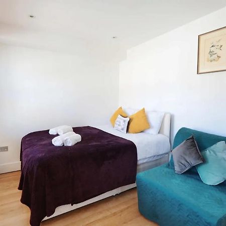 Lovely Private Bedrooms In Euston, Central 런던 외부 사진