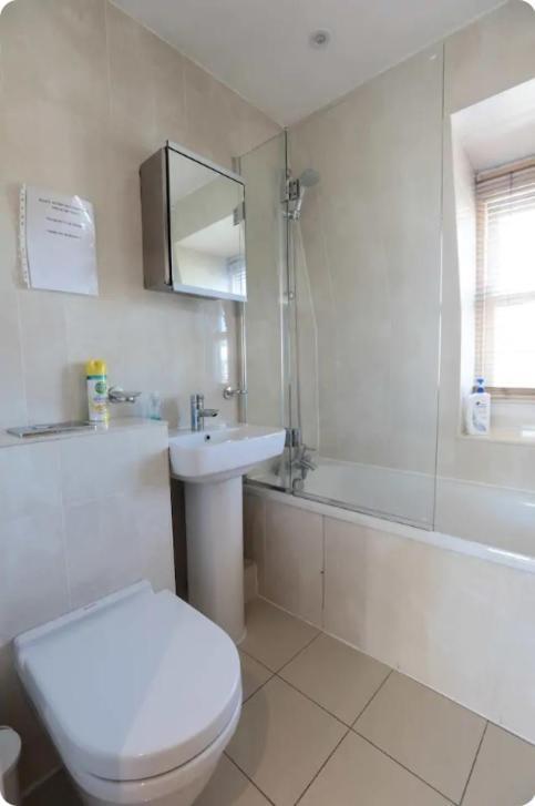 Lovely Private Bedrooms In Euston, Central 런던 외부 사진